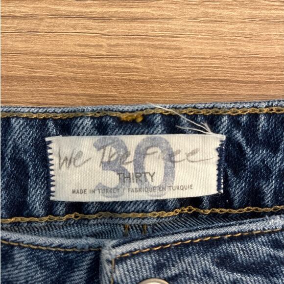We The Free Cropped Bootcut Raw Hem Jeans Size 30 Medium Wash Button Fly Hi Rise - Picture 3 of 9